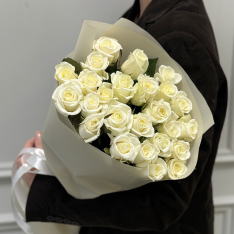 25 білих троянд Beluga 50 см  фото