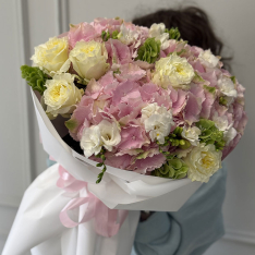 Bouquet of flowers "Vanilla Romance" photo