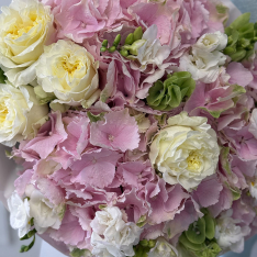 Bouquet of flowers "Vanilla Romance" photo