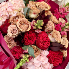 Bouquet of flowers "Rosy Ember"  photo