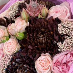 Bouquet of flowers "Berry Smoke" photo