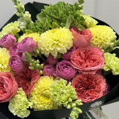 Bouquet of flowers "Lime Bloom" photo