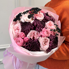 Bouquet of flowers "Mauve Magic" photo