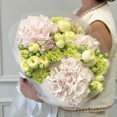Bouquet of flowers "Mint Whisper" photo