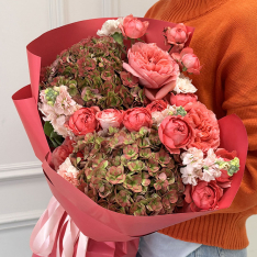 Bouquet of flowers "Pink Essence" photo