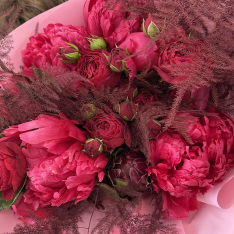Bouquet of flowers "Pink Fever" photo