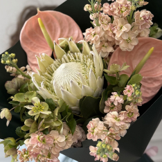 Bouquet of flowers "Pink Safari" photo