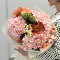 Букет цветов "Pink Serenity" фото