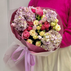 Букет цветов "Romantic Bloom" 