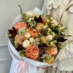 Bouquet of flowers "Sienna Petals" photo