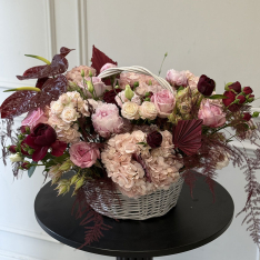 Композиція у кошику "Raspberry Elegance" фото