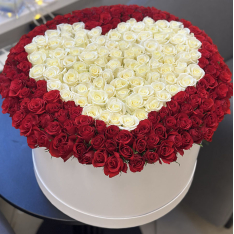 201 rose mix in a heart-shaped hat box photo