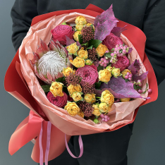 Author's bouquet of flowers "Autumn Inferno" photo