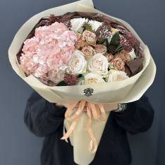 Author's bouquet of flowers "Lyra" photo