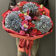 Author's bouquet of flowers "Ruby waves" photo