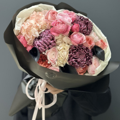 Author's bouquet of flowers "Selena's Night" photo