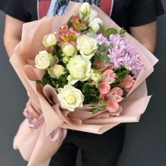 Author's bouquet of flowers "Mira" photo