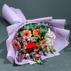 Авторский букет цветов «With Love» | размер M фото