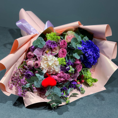 Авторский букет цветов «With Love» | размер XL фото