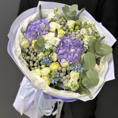 Bouquet of flowers “Alven” photo