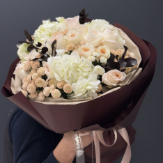 Bouquet of flowers "Victoria" photo