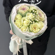 Авторский букет цветов в ассортименте «Lilly» фото