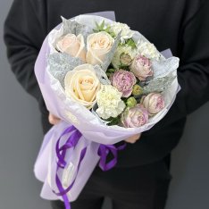 Авторский букет цветов в ассортименте «Violet» фото