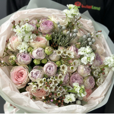 Bouquet of flowers "Garden Grace" photo
