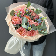 Букет цветов «Felicita» 