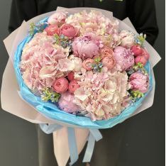  Bouquet of flowers “Hermosa” photo