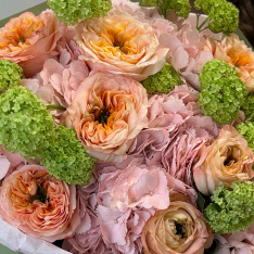 Букет квітів «Blush Garden» фото