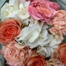 Bouquet of flowers «Peach Melody» photo