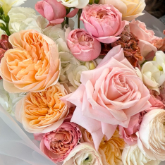 Bouquet of flowers «Peach Kiss» photo