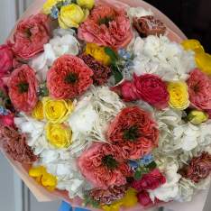 Bouquet of flowers «Royal Spring Symphony» photo