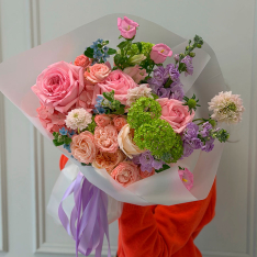 Букет квітів «Spring Harmony» 