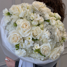 Букет квітів «White Grace»  