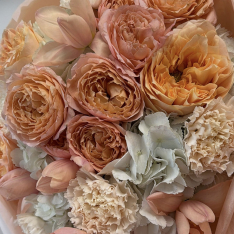 Букет квітів "Soft Couture" 