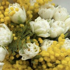 Букет цветов "Sunlit Bloom" фото