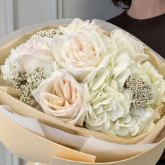 Букет цветов "White Whisper" фото