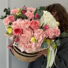 Композиція в кошику «Lovely Garden»  фото