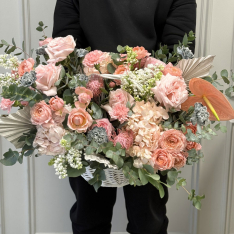Basket arrangement "Peach Serenity" photo