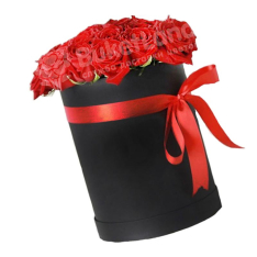 31 червона троянда в шляпній коробці buketland.ua 31 червона троянда в шляпній коробці фото