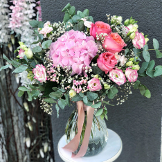 Букет цветов «Прима-Балерина» + ВАЗА В ПОДАРОК фото