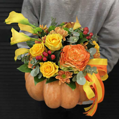 Композиция с цветами «Осень в красках» фото