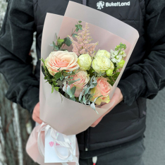 Букет цветов «Рафаэлка» фото