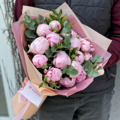 19 розовых пионов фото