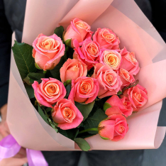 15 троянд Міс Піггі фото