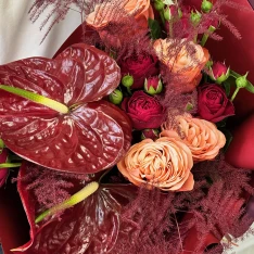 Букет квітів "Crimson Flame" 