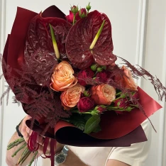Букет квітів "Crimson Flame" 