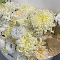 Букет квітів "Crystal Glow" 